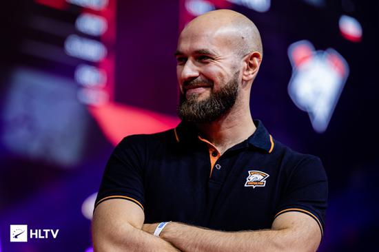 电竞产业新机遇：消费场景的变革与流量变现